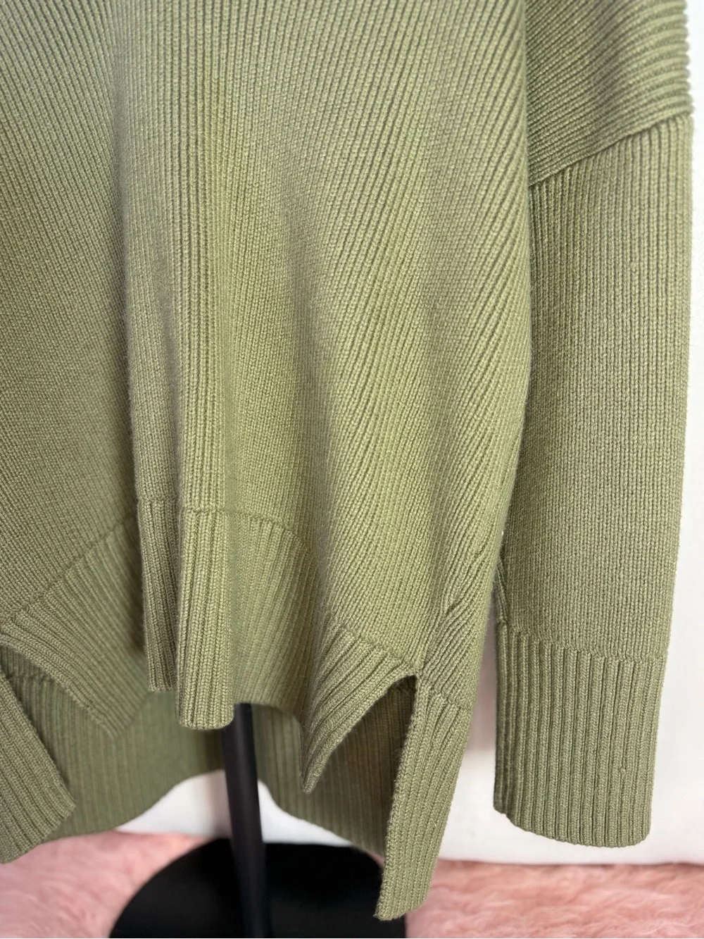 Abercrombie & Fitch - Men’s Olive Green Hooded Rib-Knit Sweater - Size L